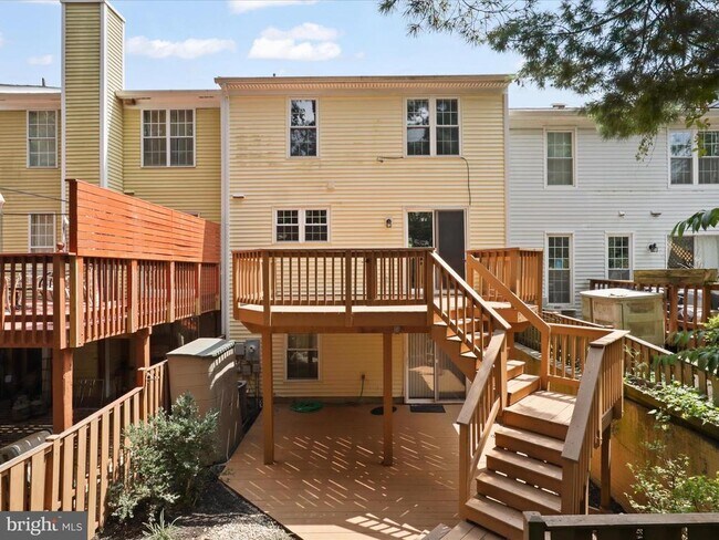 Building Photo - 6014 Martins Landing Ln