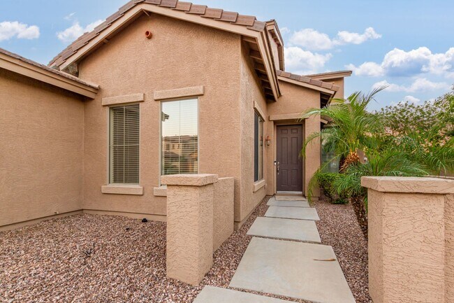 Building Photo - Gorgeous Golf Course Views in Gilbert, AZ!  MOVE-IN SPECIAL:  FIRST MONTH FREE!!!