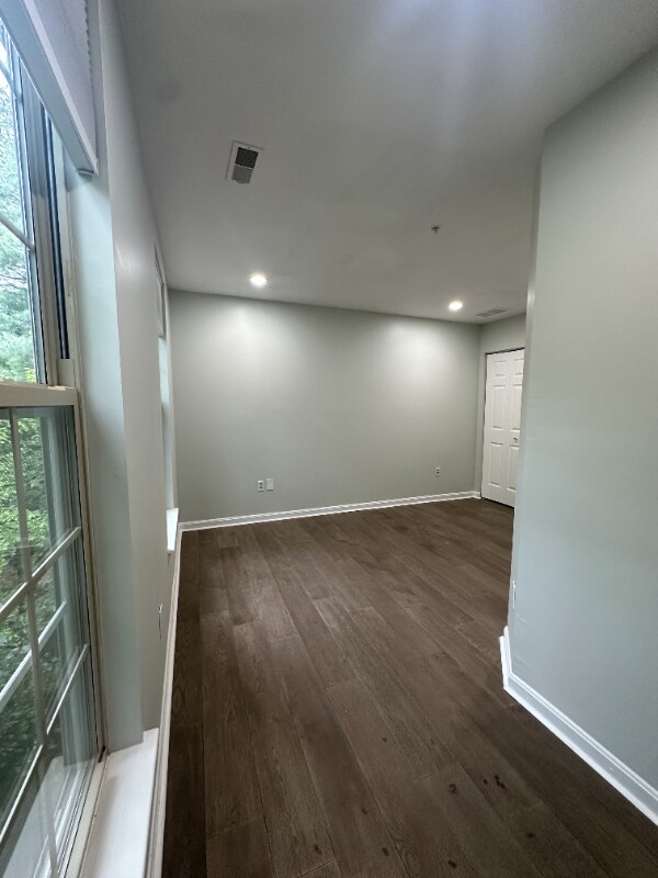 Building Photo - 32 Bank Spring Ct