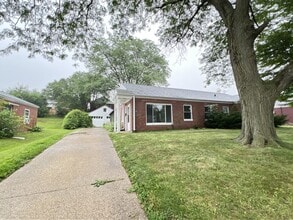 Building Photo - 2030 Chaney Rd