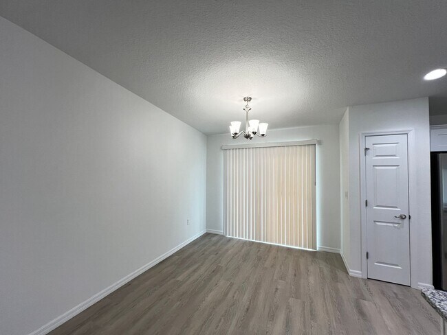 Building Photo - Available now! Beautiful 3 BD/2BA Home in ...