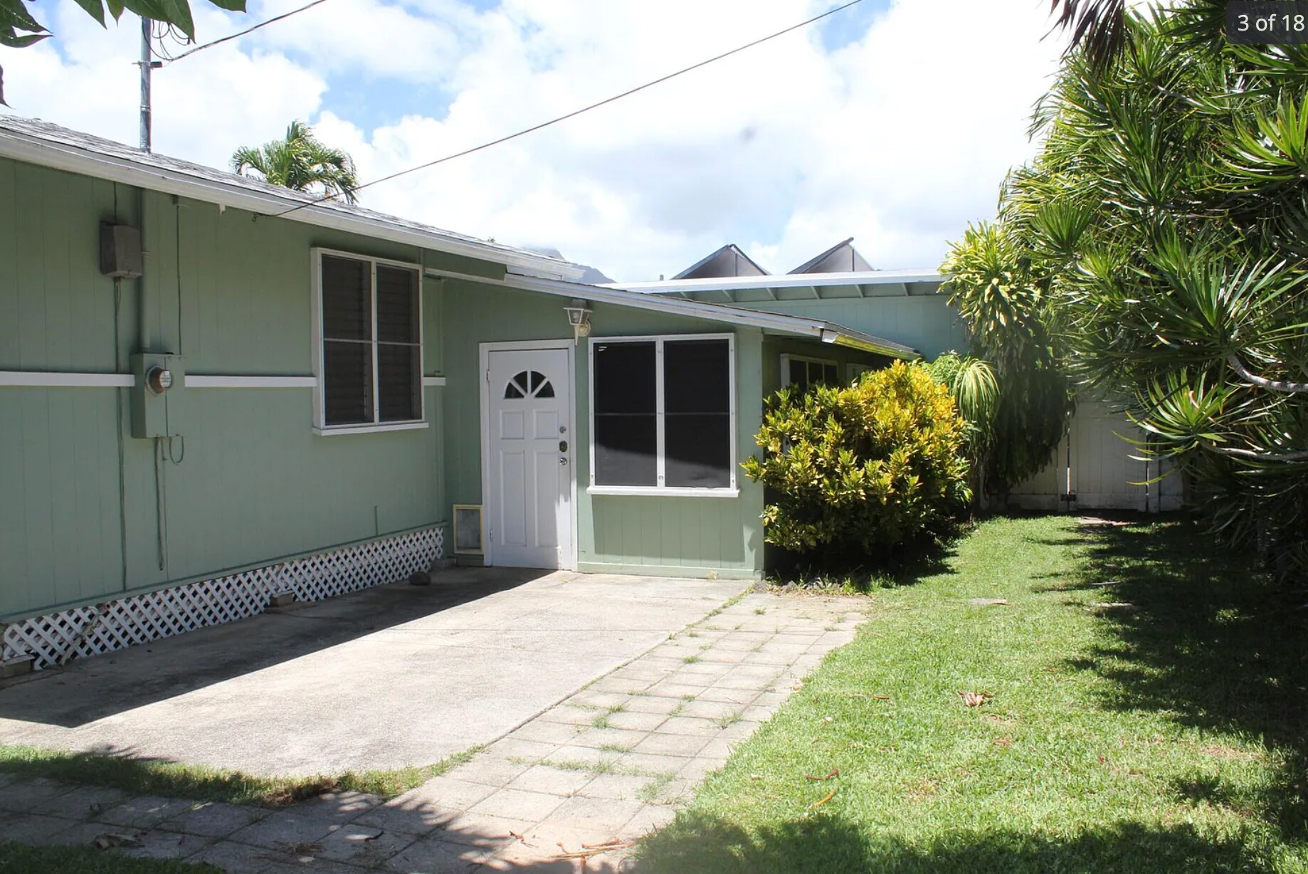 Building Photo - 717 Oneawa St
