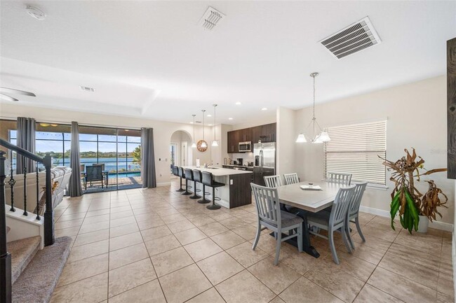 Building Photo - 199 Macaulay's Cv