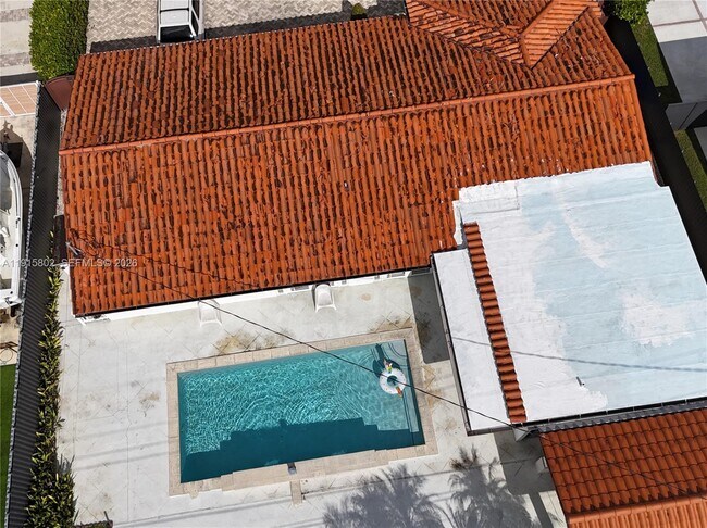 Building Photo - 7780 SW 28th St