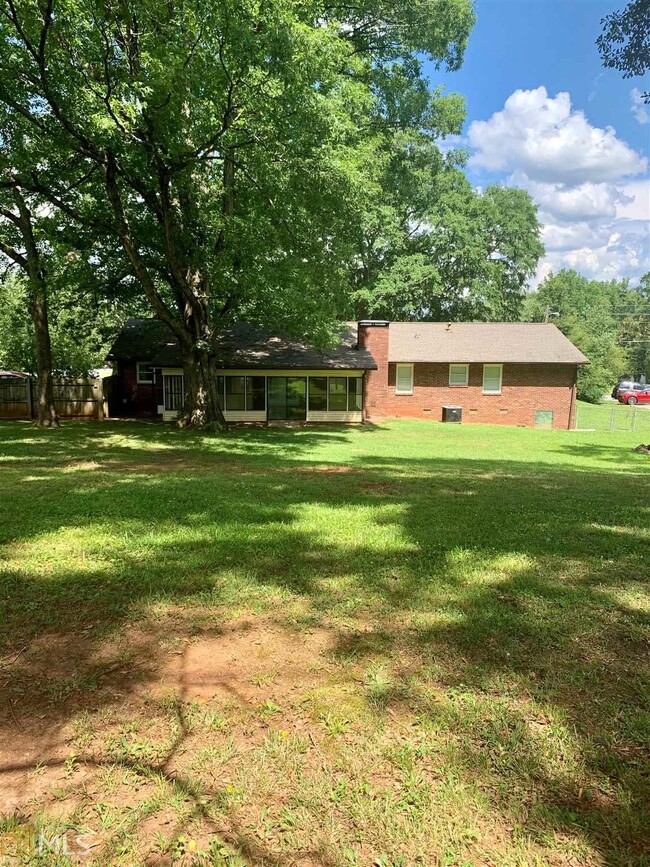Building Photo - 216 Ginger Cake Rd