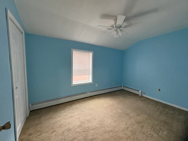 Building Photo - 25 St David St