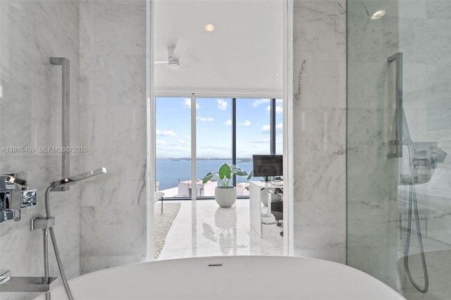 Building Photo - 1451 Brickell Ave