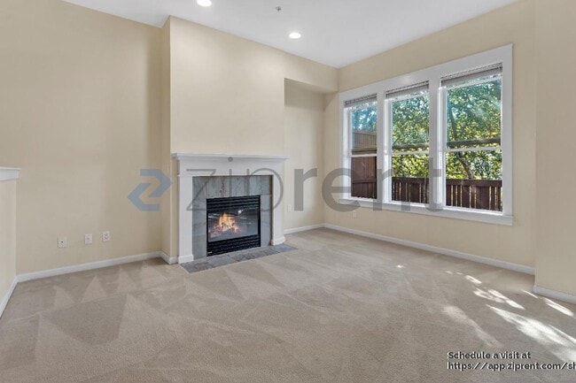 Building Photo - 7909 SW 31st Ave