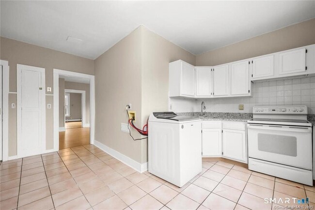 Building Photo - 49 Atwater Ave