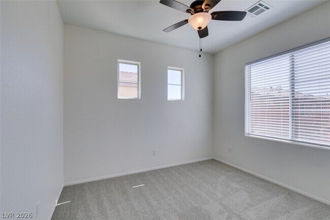 Building Photo - 685 Taliput Palm Pl