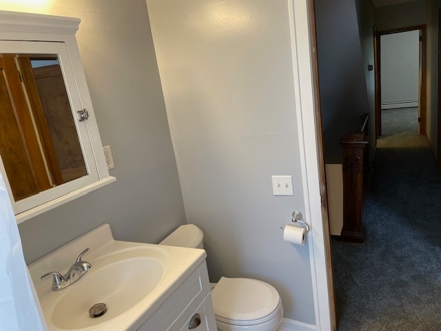 Bath 1 - 916 Laurel Ave