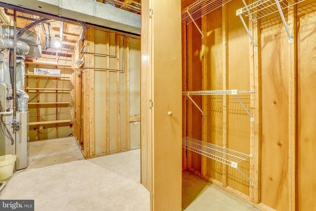 Building Photo - 8003 Bethelen Woods Ln