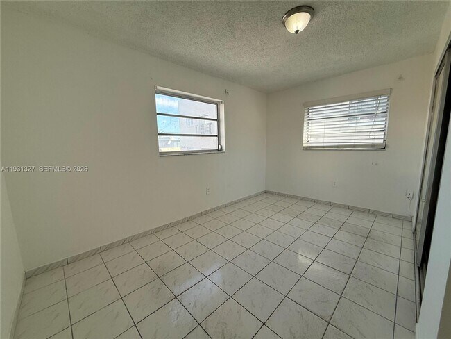 Building Photo - 1337 NW 1st St