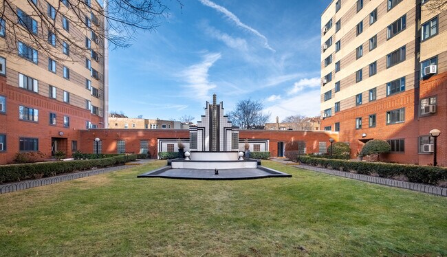 Building Photo - 5040 N Marine Dr
