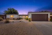 Building Photo - 7101 Cindy Dr NE