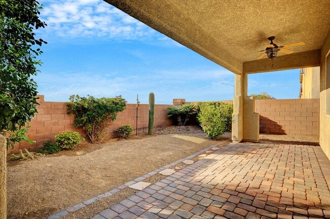 Building Photo - Henderson Home with Beautiful Strip Views