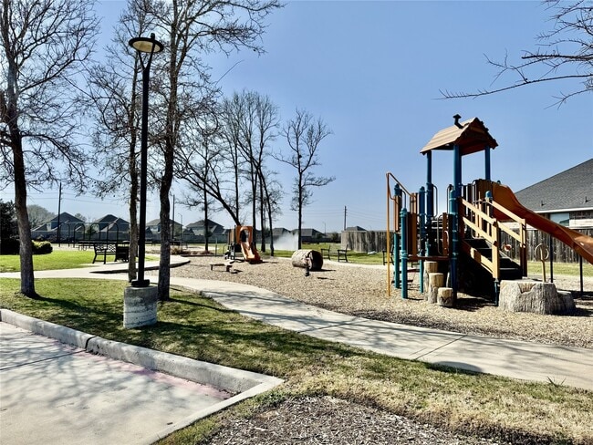 Building Photo - 7926 Grandstand Pkwy