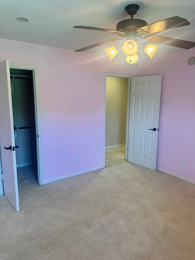 Building Photo - 11303 English Rose Trail