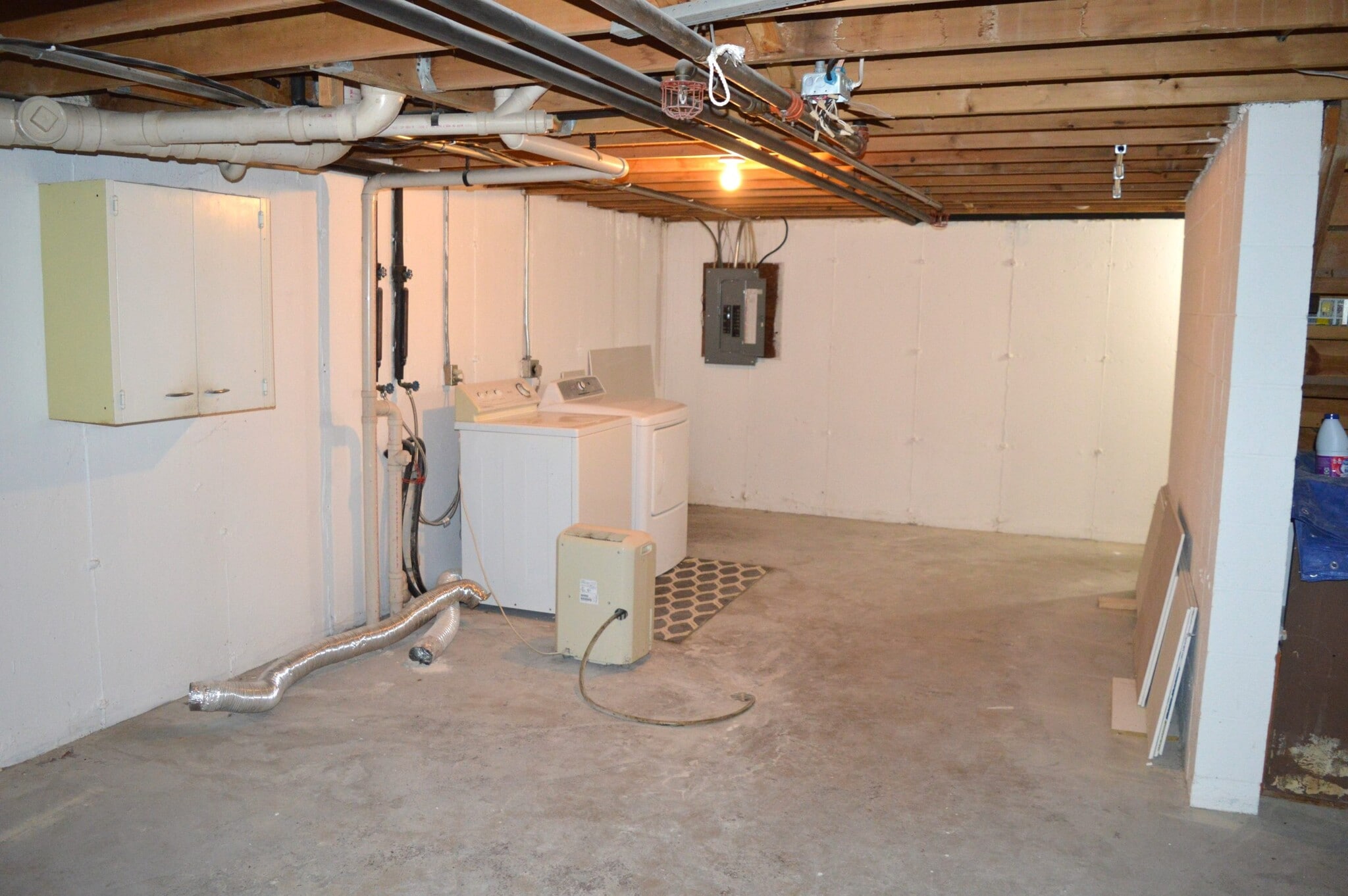 Building Photo - 328 N Allen St