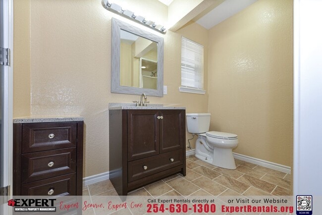 Building Photo - 1604 Edgefield St