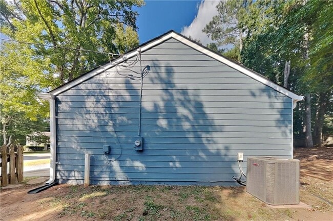 Building Photo - 11195 Crowthore Ct