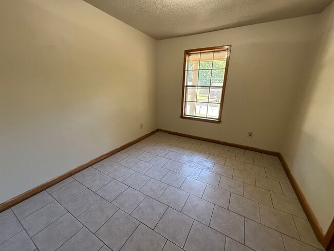 Building Photo - 311 Beechwood St