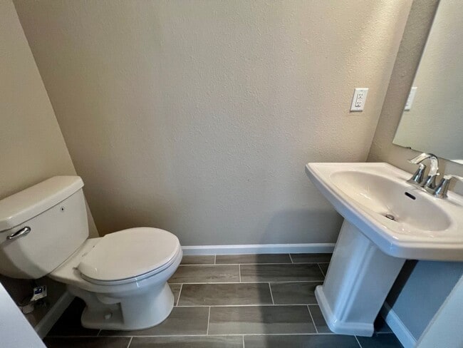 Building Photo - Lagoon Life + Luxury Living in St. Johns County - Beachwalk Townhome on the water!