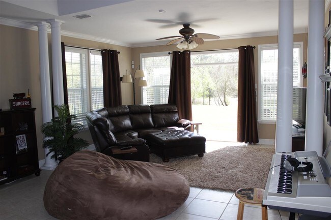 Building Photo - 3303 Aqua Ridge Way