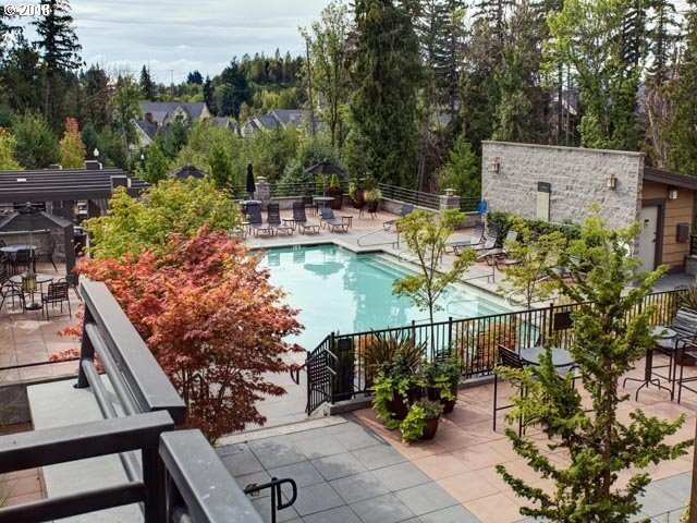Building Photo - 658 SW Rustica Terrace