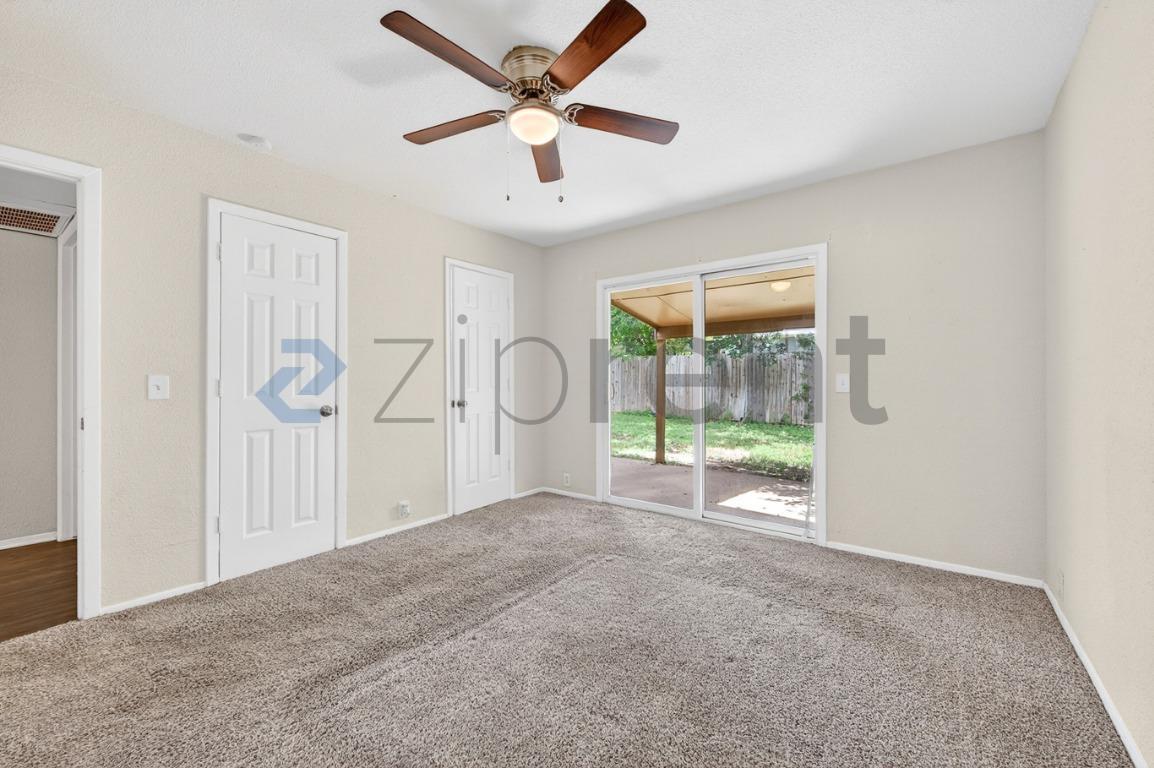 Building Photo - Unit 5022