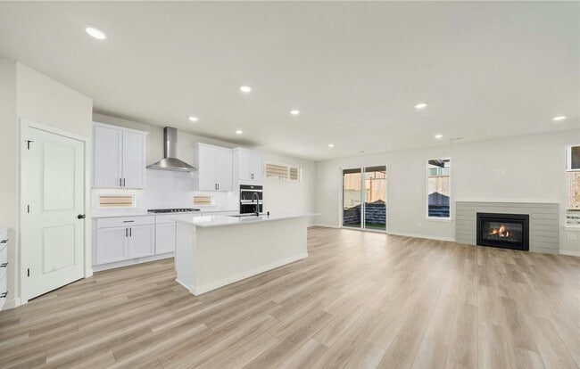 Building Photo - 5970 Thornhill Ave SW