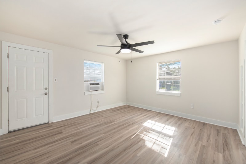 Building Photo - 1904 Hampton Ave