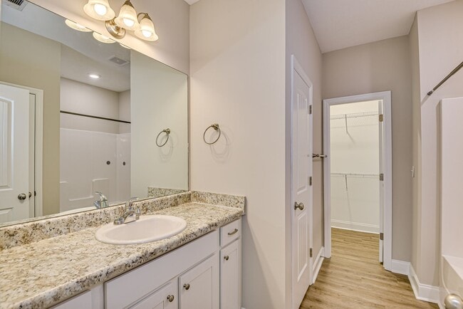 Building Photo - 2 Bed/ 2 Bath Townhome - 7 Minutes from Fort Gordon!