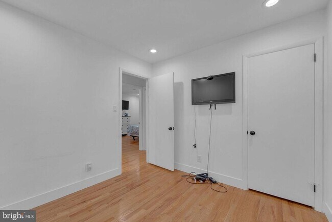 Building Photo - 91 2nd St