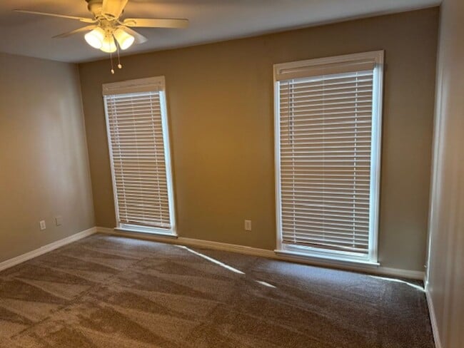 Building Photo - 8623 W Wilderness Way