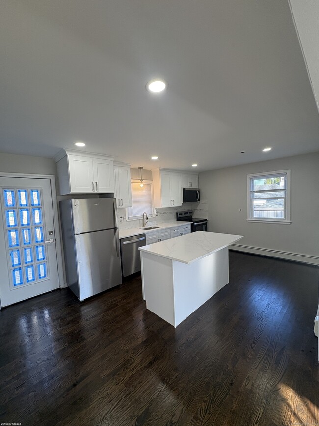 Building Photo - 19 Mill St