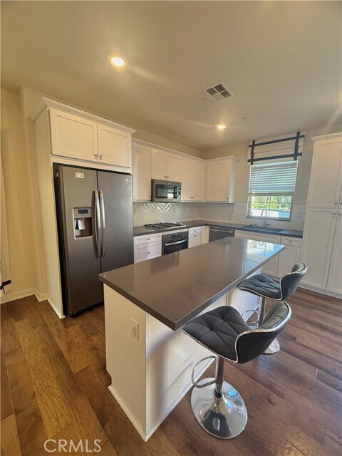 Building Photo - 2283 Apple Ct