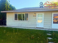 Building Photo - 1826 N Crestmont Dr