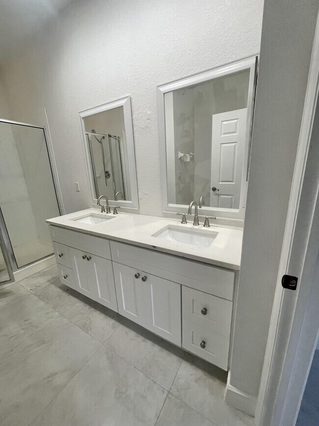 Building Photo - 3331 Whitestone Cir