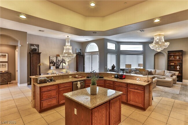 Building Photo - 6715 Arville St