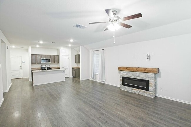 Building Photo - 1111 Emerald Gate Dr