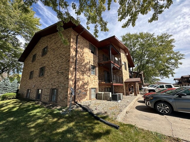 Building Photo - 2809 10th Ave N