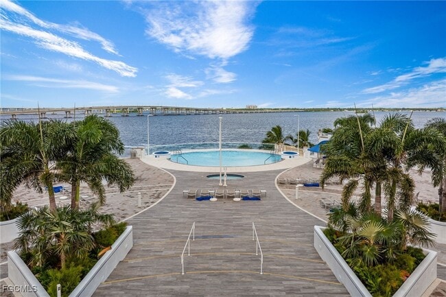 Building Photo - 2743 First St