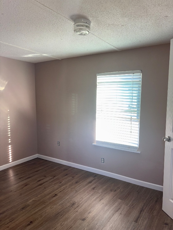 Building Photo - 15 Little Ln