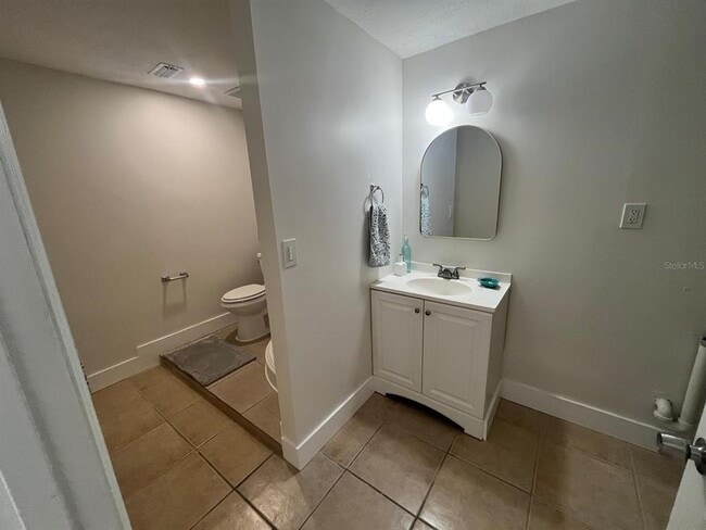 Building Photo - 3517 Garfield Dr