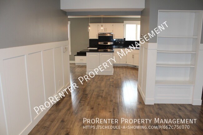 Building Photo - 8130 Deer Run Way