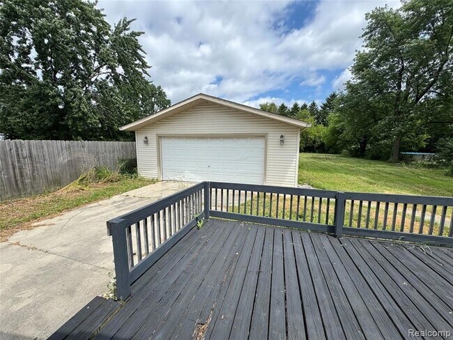 Building Photo - 15345 Jackson St