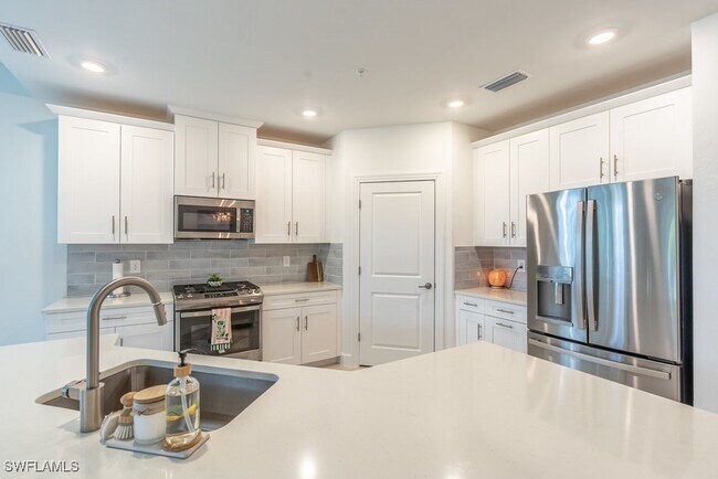 Building Photo - 16903 Fairgrove Way