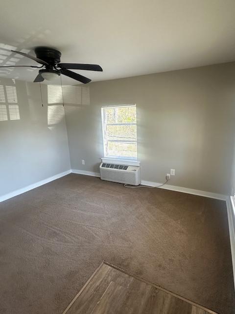 Building Photo - 2585 Spring Creek Rd