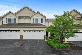 Building Photo - 2-bed/2.5-bath Townhouse in Round Lake